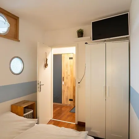 Ferienpark-heiligenhafen-haus-i-wohnung-06-05-deck-6 Апартаменты *